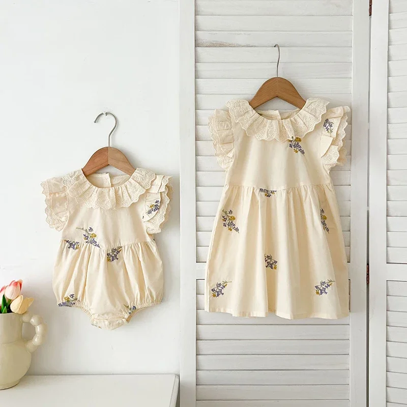 Korean Style Summer Girls' Lace Flying Dress Embroidered Floral Childrens Princess Dresses Charming Baby Bodysuit Sister Outfits 2