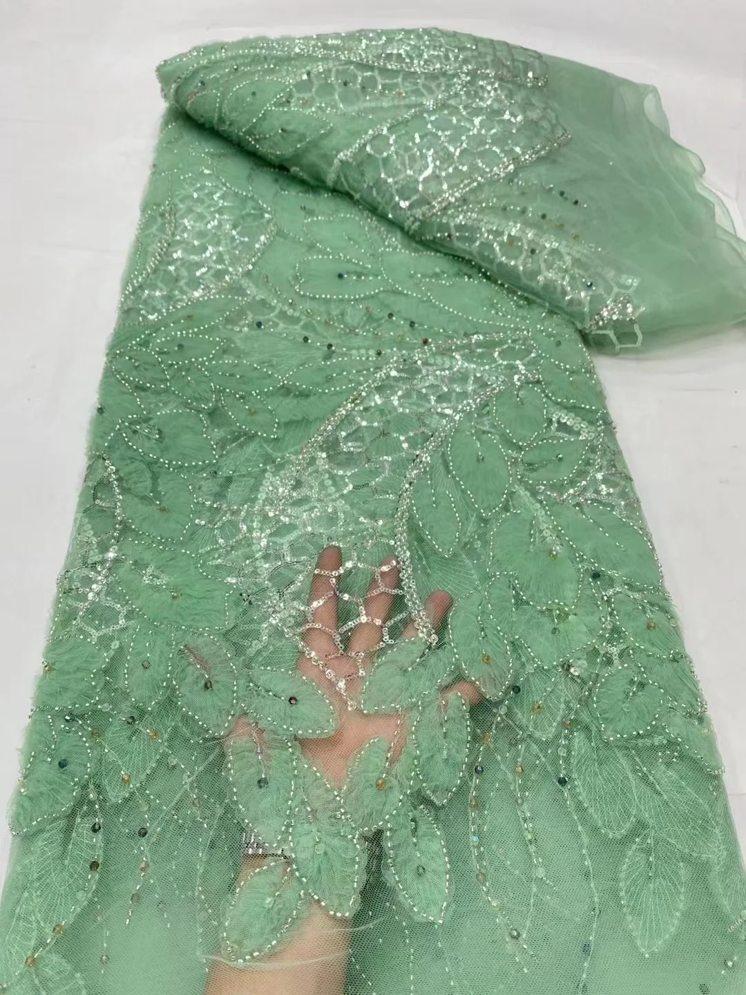 

Белая Роскошная нигерийская кружевная ткань ручной работы с бусинами 2024 Высококачественная вышивка блестками африканская французская сетчатая кружевная ткань для свадьбы