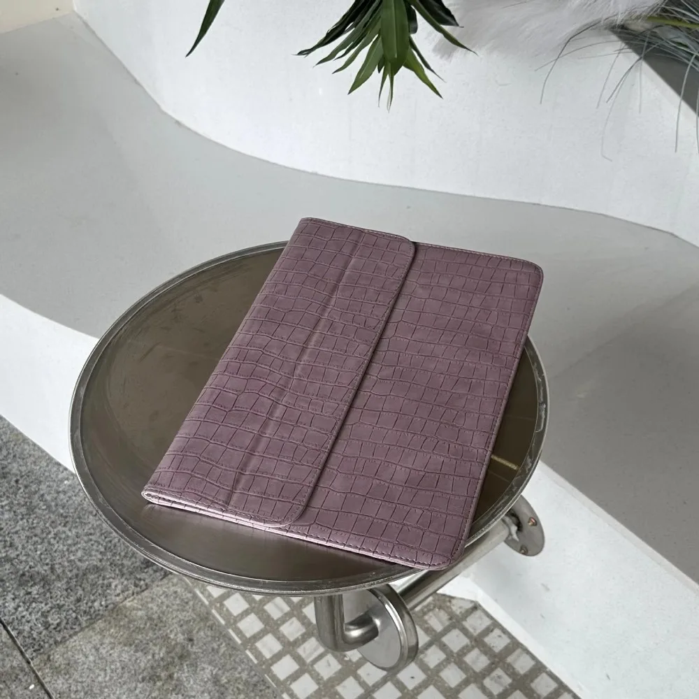 Elegant Leather Pattern Laptop Sleeve and Tablet Pouch