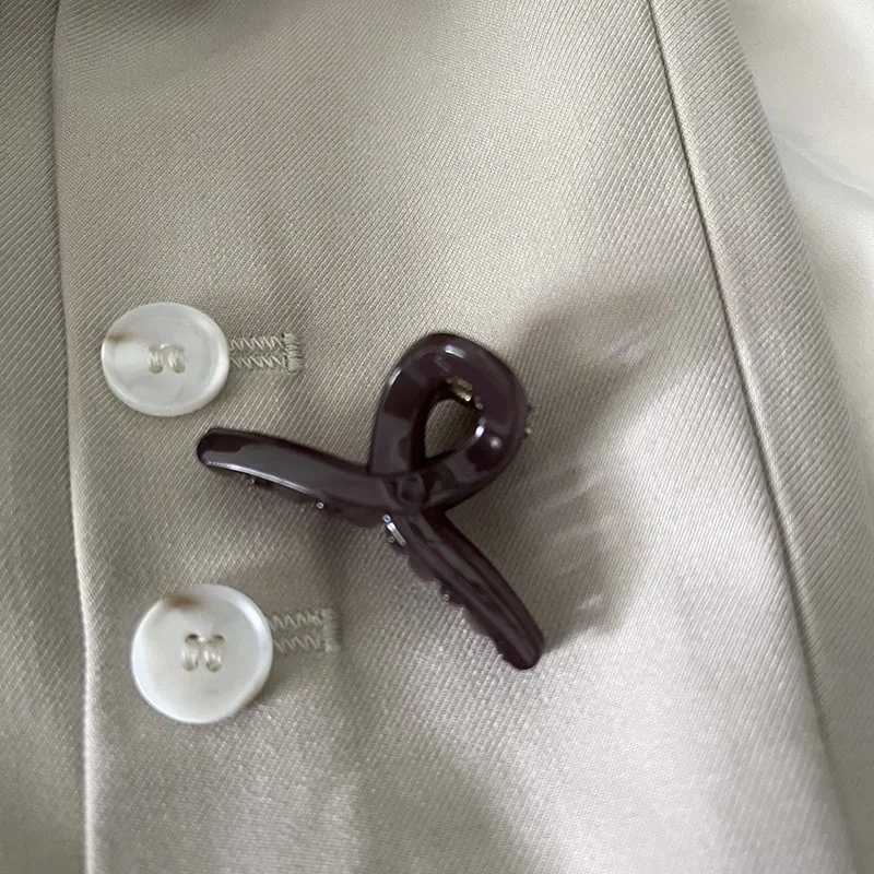 10 Dark Grey - Cross