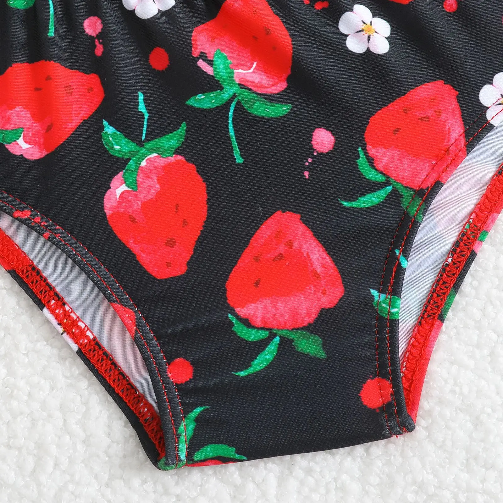 New Girls' Split Swimsuit with Strawberry Print Two-Piece Set Red Bow Camisole and Shorts Headband for Children's Swimsuit
