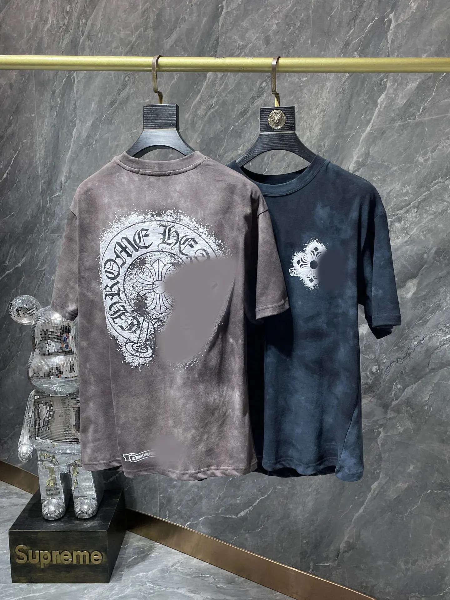 

Fashion CH horseshoes are tie-dyed to make old enzyme washed short-sleeved T-shirts loose and casual for men and women. Luxury