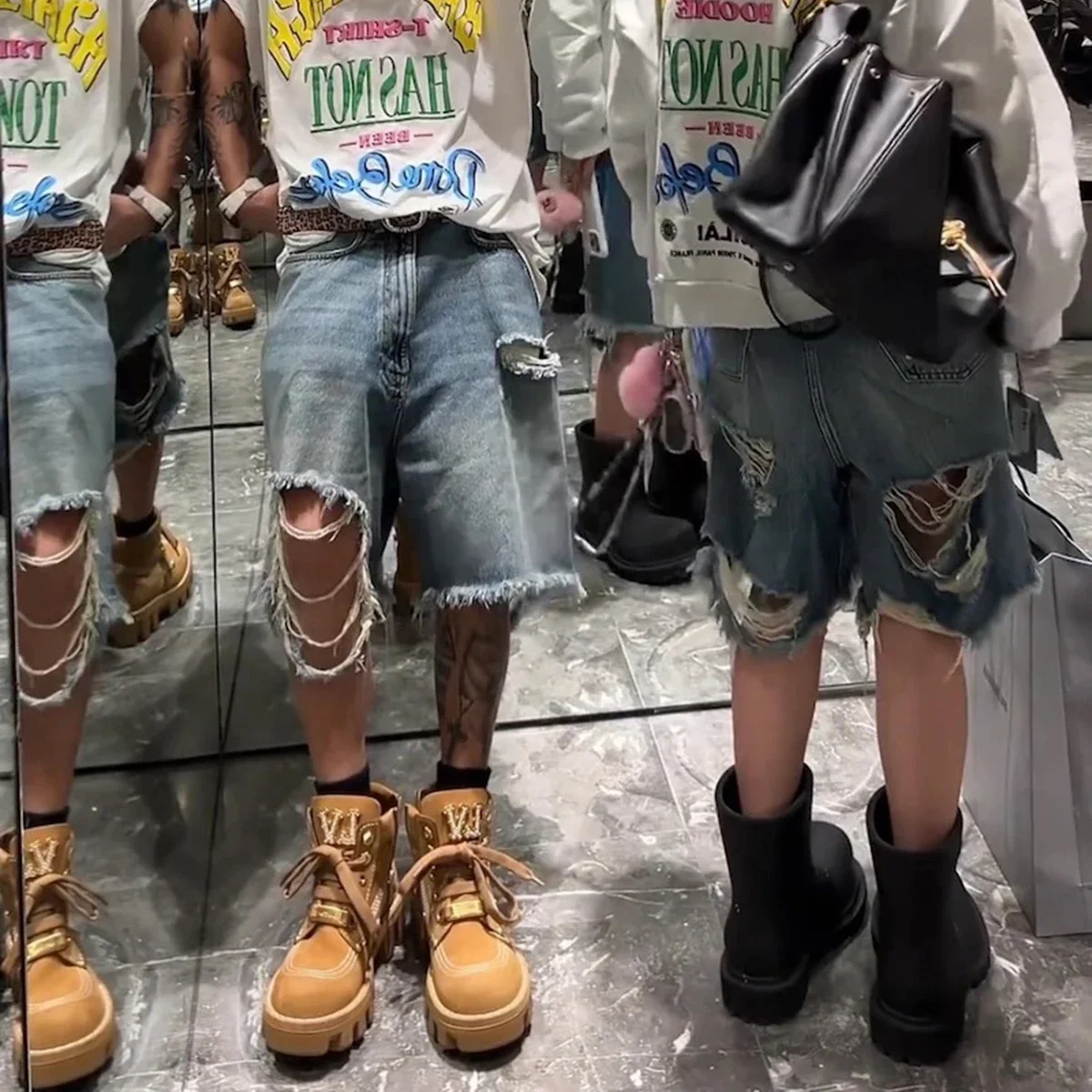 High Street Hole Washed Fringe Denim Shorts for Men Wide Leg Distressed Retro Baggy Five Point Pants Oversized Loose Jeans