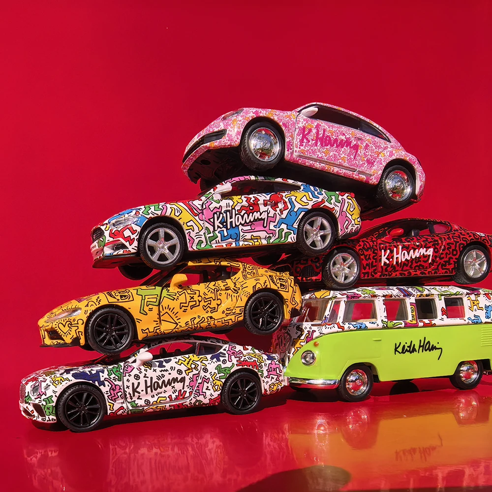 Diecast Metal Sports Car Toy with Rubber Tires - Gift