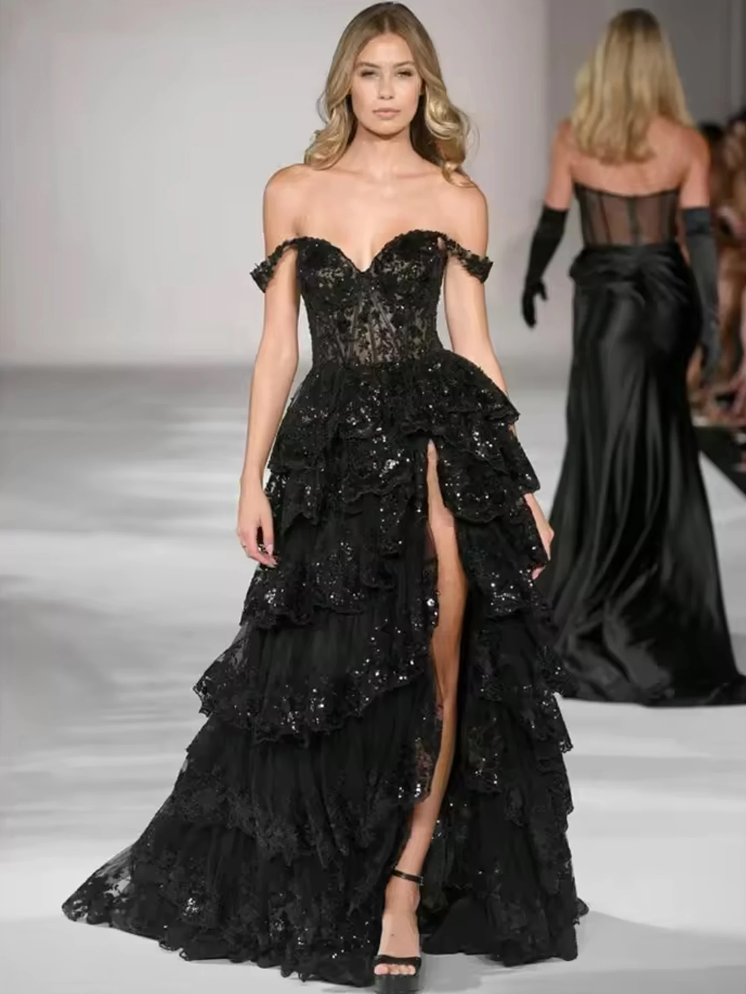 Prom Dresses with eye-catching lining, twisted chest, backless, zipper at the back