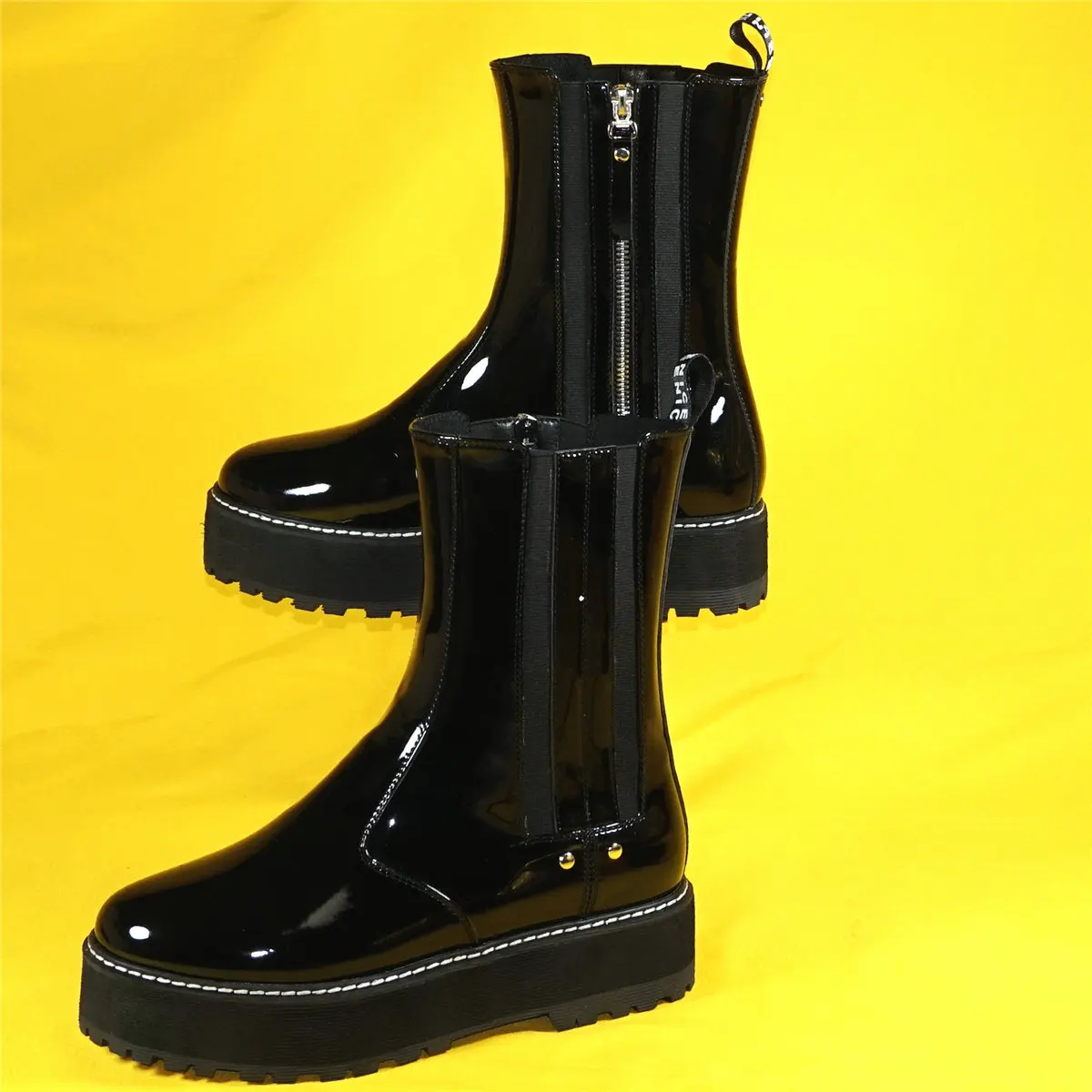 

High Top Platform Pumps Shoes Women Black Patent Leather Ankle Boots Female Winter Warm Round Toe Fashion Sneakers Casual Shoes
