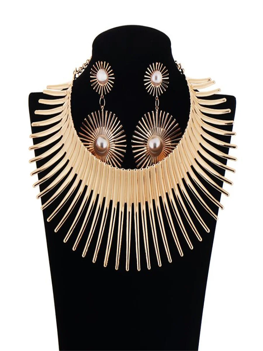 Metal Choker Necklace Exaggerated metal collar choker blossom necklace