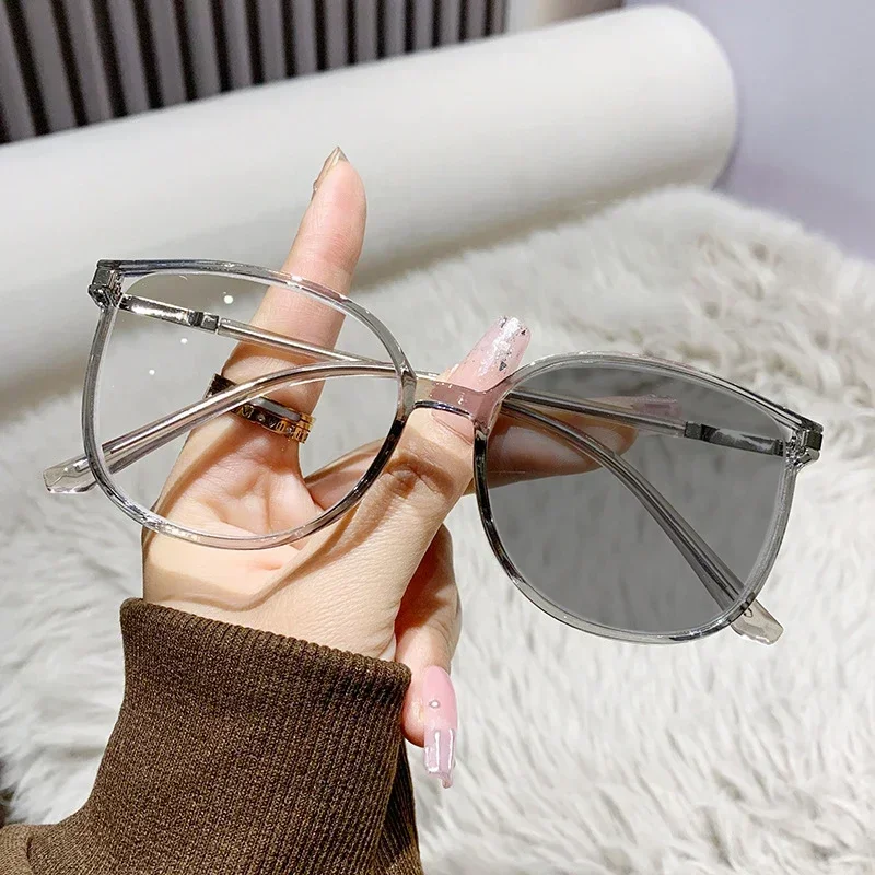 Men Ultra Light Large Frame Photochromic Near Sight Glasses Trendy Women Myopia Glasses Anti Blue Light Color Changing Eyewear 3