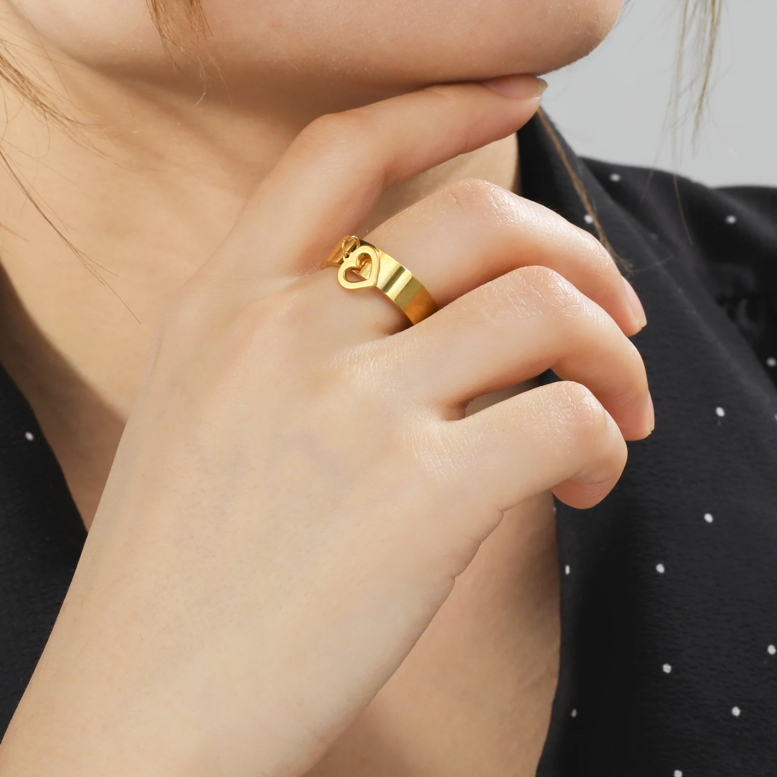 Stainless Steel Circular Heart Pendant Couple Ring Gift_voghion.com