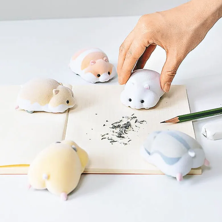 Cute Hamster Tabletop Cleaner Mini Vacuum Eraser Dust Collector Desk Cleaning Brush for Students Office Use Great as a gift