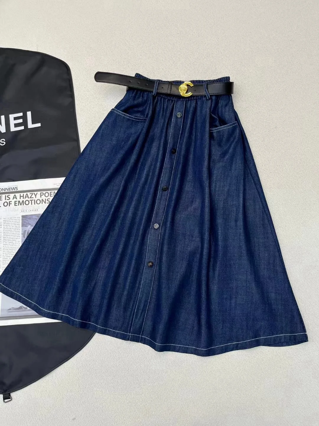 

2024 New Fashionable and Classic Double Pocket Tencel Denim Skirt +With belt