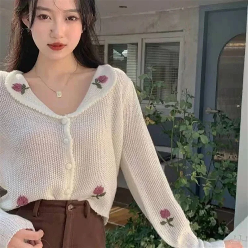 

Women Autumn Vintage Korean Hollow Knitted Sweater Chic Lady Fashion Single Breasted Loose Embroidery Floral Cardigans Femme