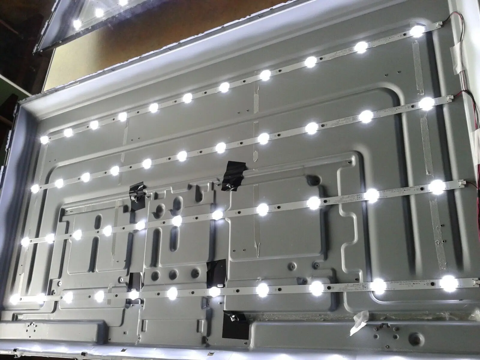 4개 LED 백라이트 스트립 50PUS6504/12 50PUS6554/12 50PUS6554 50PUS6504 LB-DM3030-GJD3X3504X11AM92-1-Y
