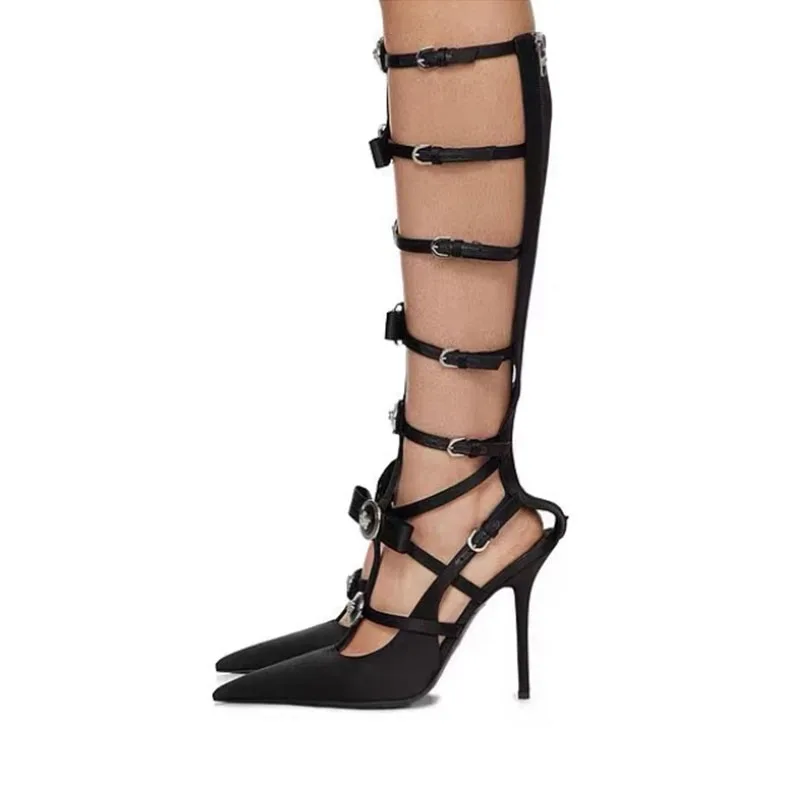 

Женские летние сапоги на высоком каблуке, с пряжкой и острым носком