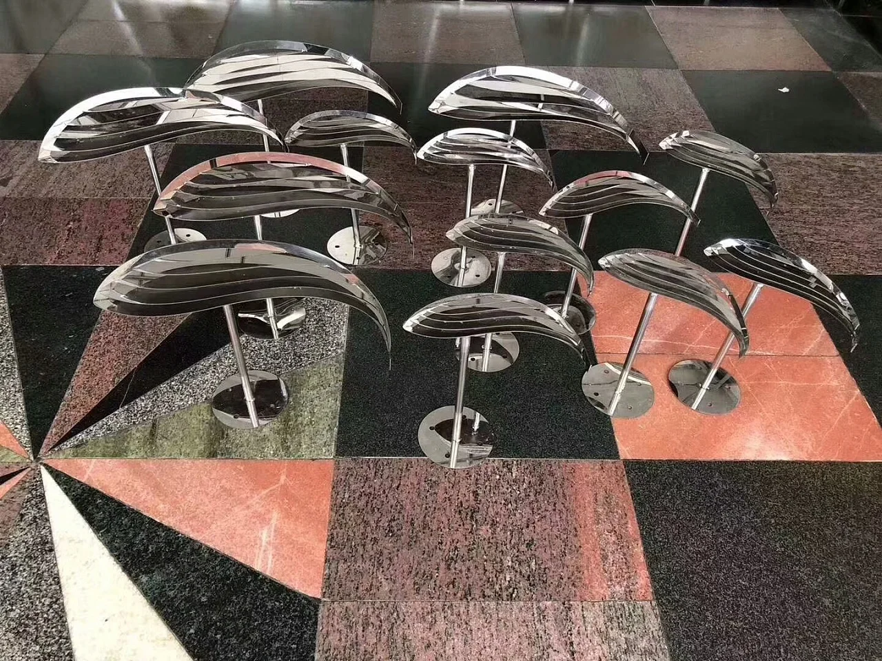Hotel Decoration With Metal Animal Statues Stainless Steel Fish Carving