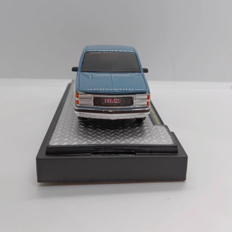 M2 Machines Diecast 1: 64 Scale 1988 GMC Sierra 1500 Pickup