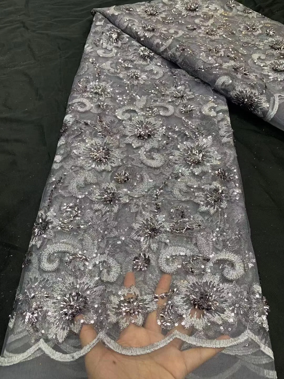 

Африканская Тюлевая кружевная ткань с блестками высокого качества 2024 нигерийская сетчатая кружевная ткань с вышивкой для шитья свадебных платьев