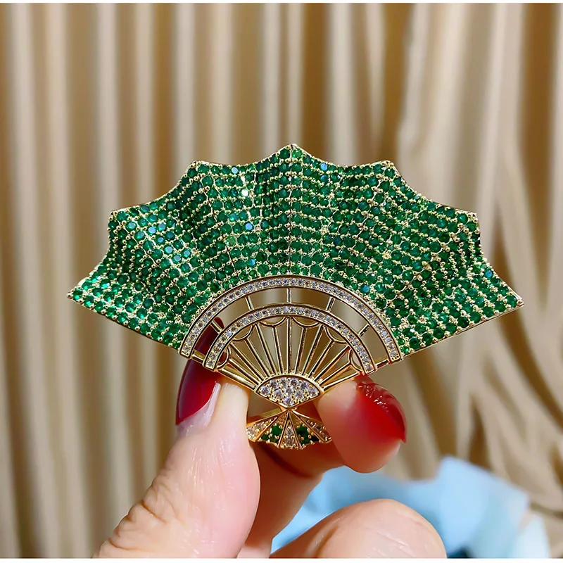 Shining Cubic Zirconia Fashion Statement Fan Brooches Pins Gold Plated Luxury Brand Corsage Jewelry Wedding Bouttoniere