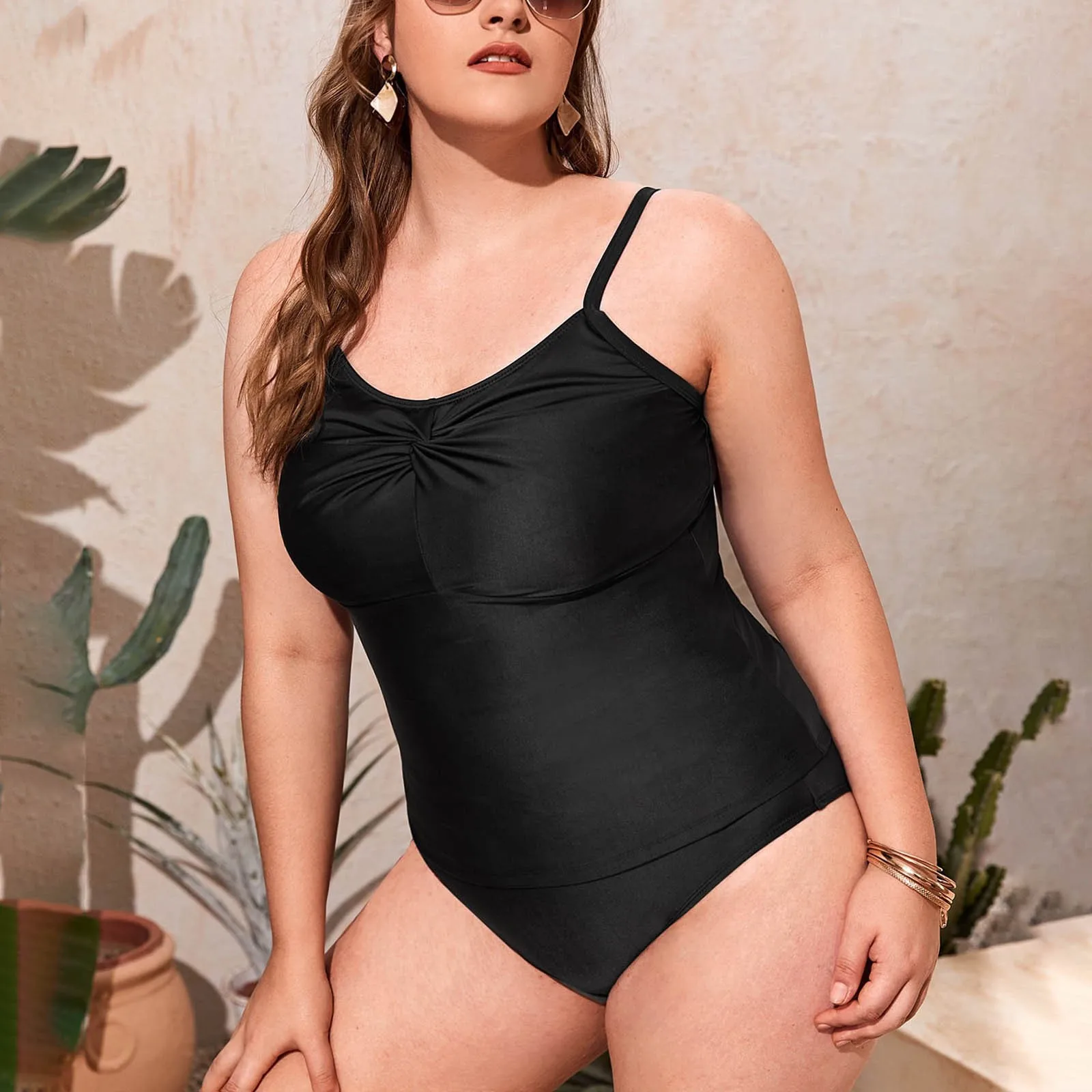 Рисунок 2 - Женские купальники больших размеров