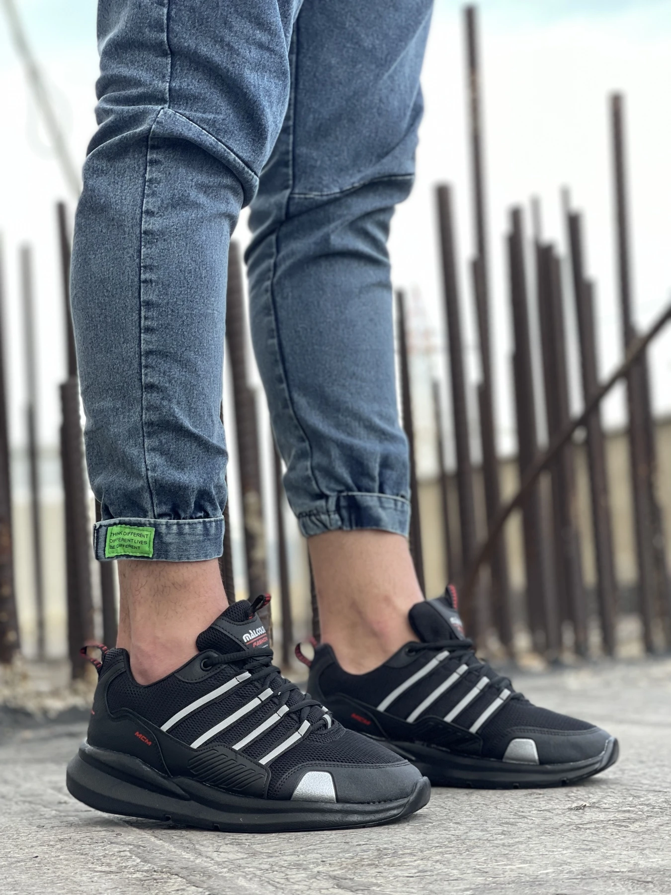 Zapatillas de deporte con cordones para hombre, calzado deportivo con suela alta, color negro, - AliExpress