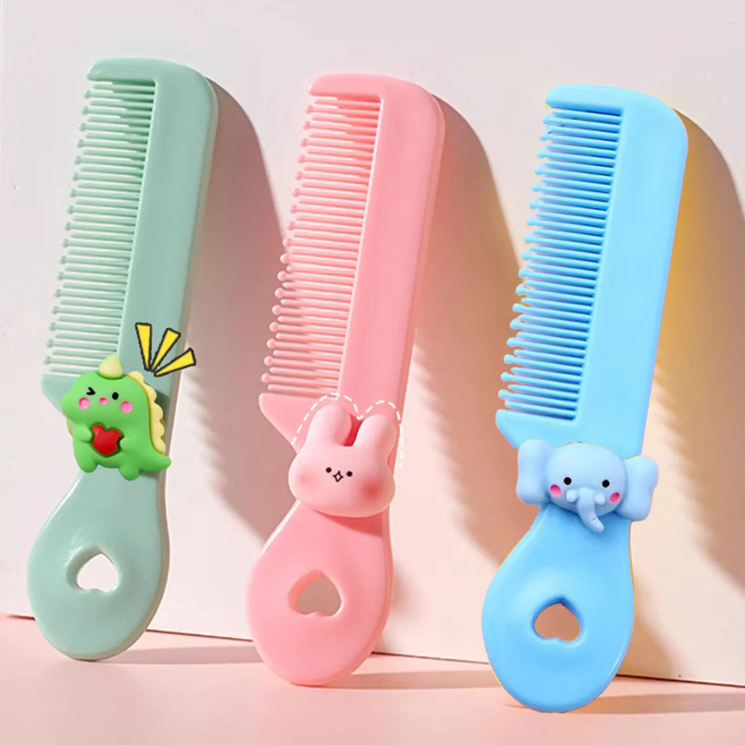 Cute Cartoon Children's Baby Comb Photography Accessories for Newborns Portable Small Comb Safe and Anti-scratch