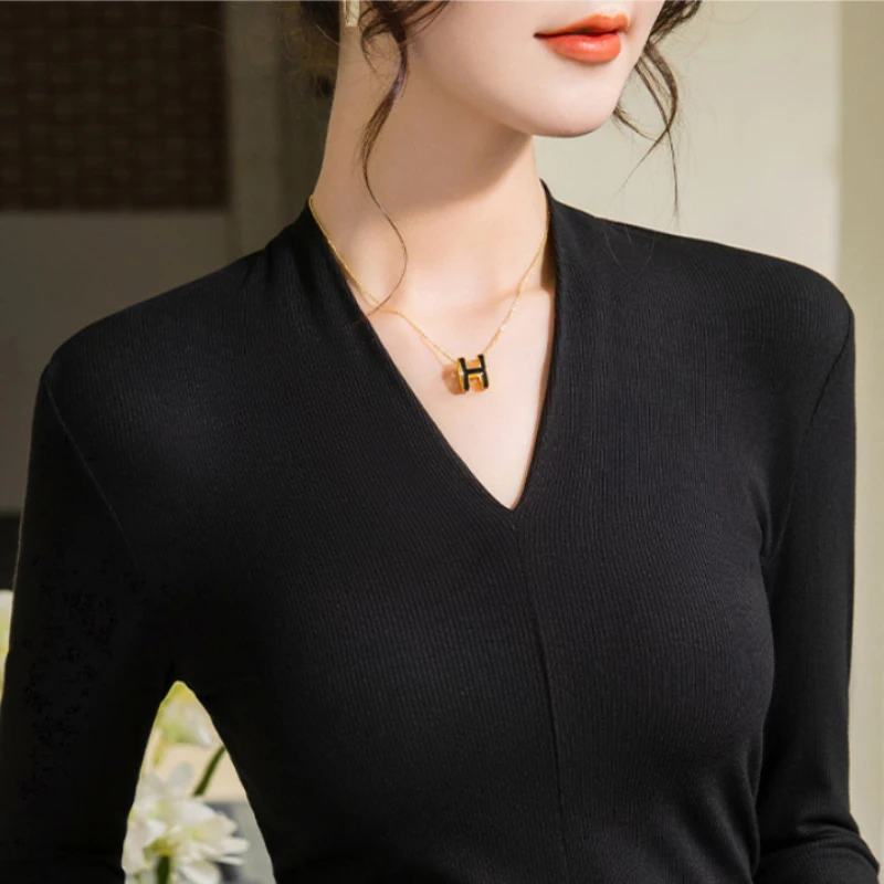 

New 2023 Magnificent Women Autumn Winter V-neck T-shirt Screw Thread Female Sexy Crop Top Clothes Casual Blouses Grace Meeting