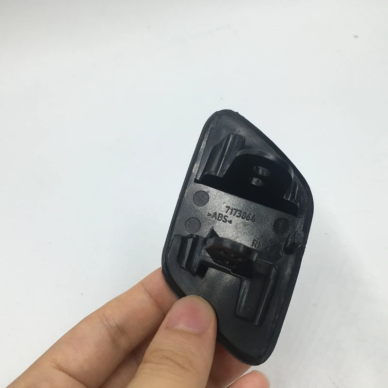 2Pcs BMW X5 E70 2007 2008 2009 2010 2011 front bumper headlight washer nozzle cover primed cap 51657199141 51657199142