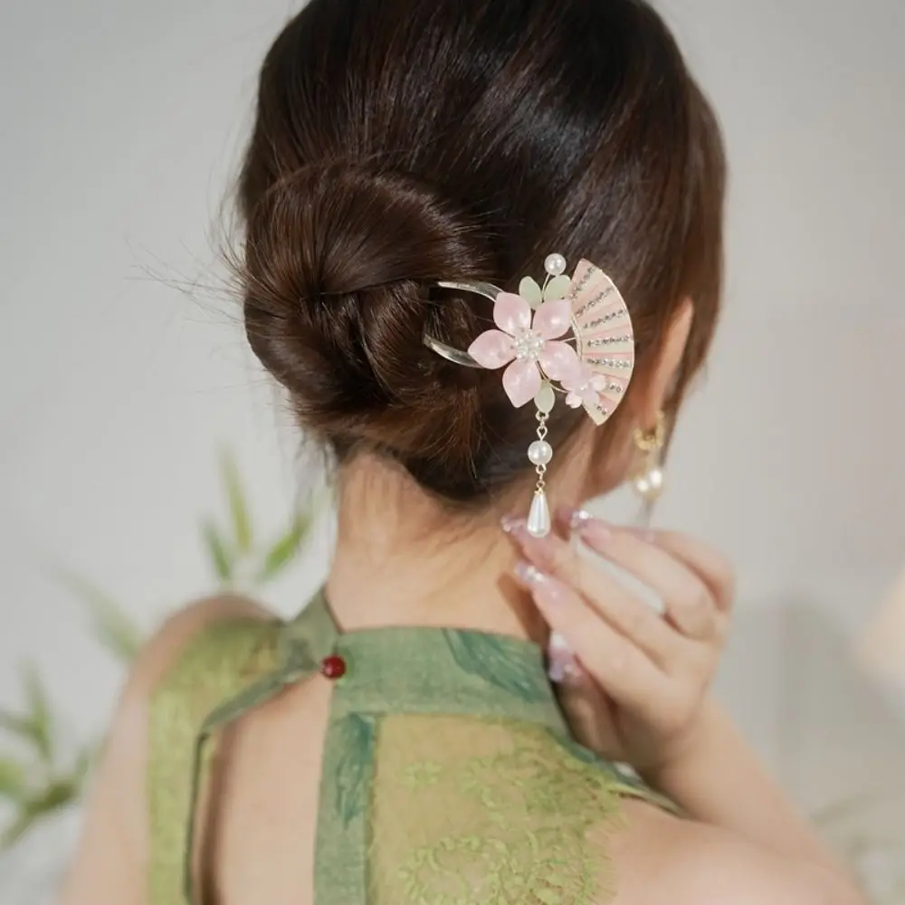 Classic Floral Flowers Hair Stick Tassel Butterfly U Shaped Hair Stick Hair Accessories Metal Hanfu Hair Stick Girl