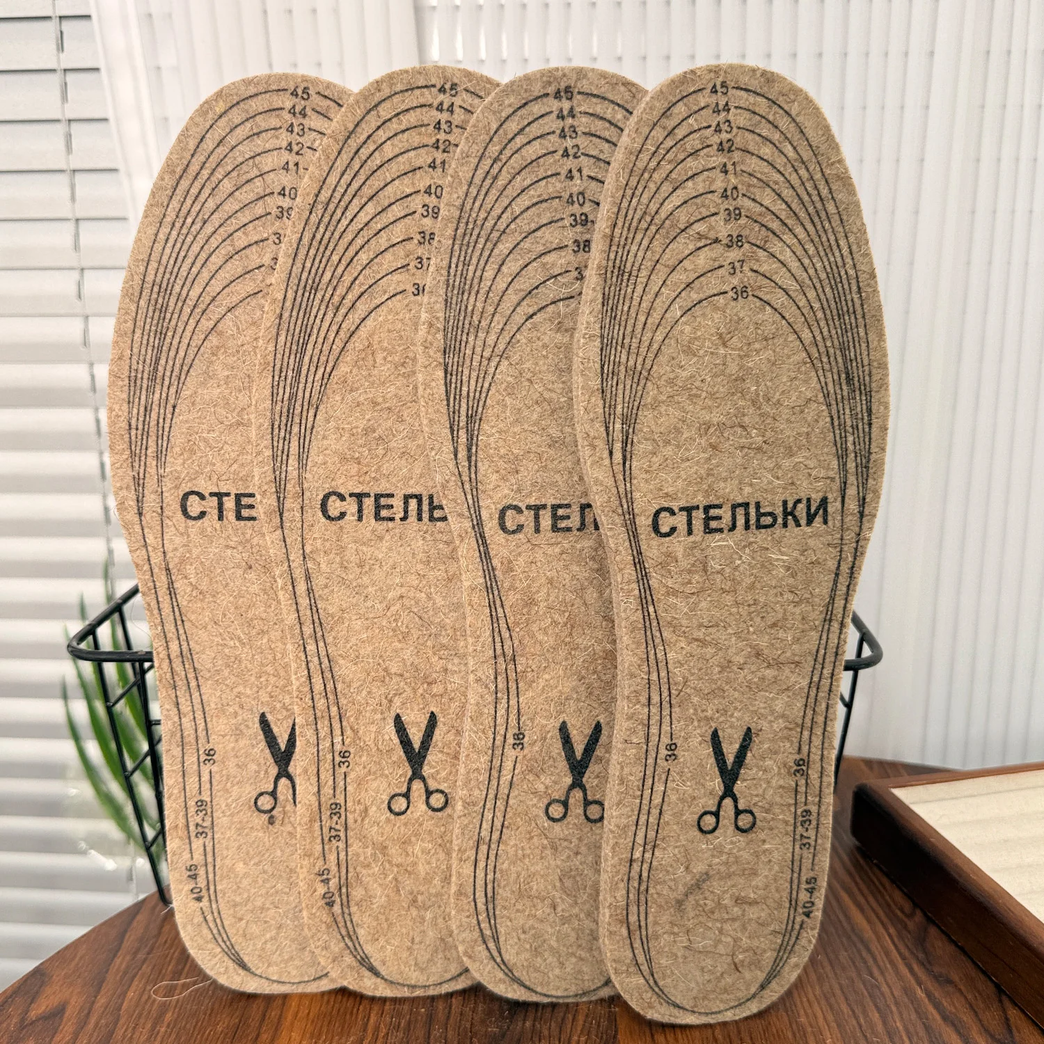Cozy Wool Felt Shock-Absorbing Shoe Insoles