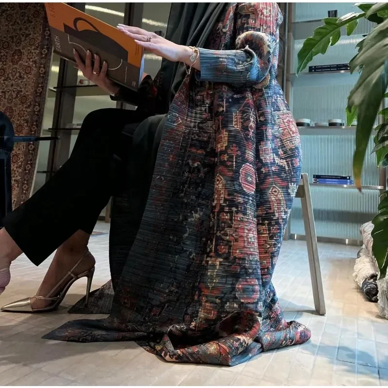 عباية تراثية فاخرة بنقشة شرقية – قصة كلاسيك راقية