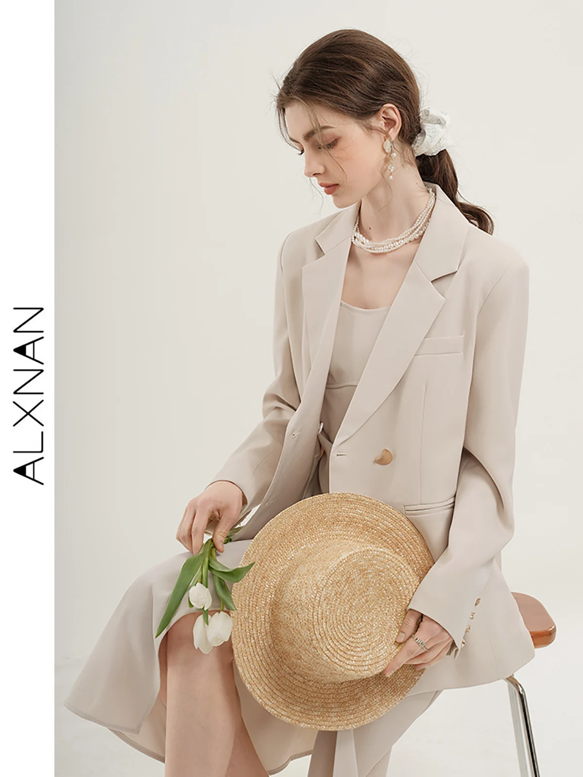 Рисунок 6 - Женские блейзеры ALXNAN