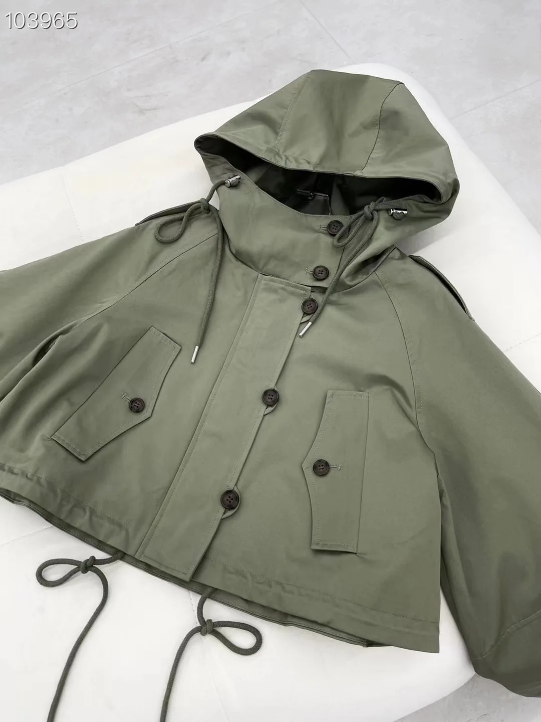 

2023 Early Spring New Super Hooded Windbreaker Back Contrast Letter Print Coat Top