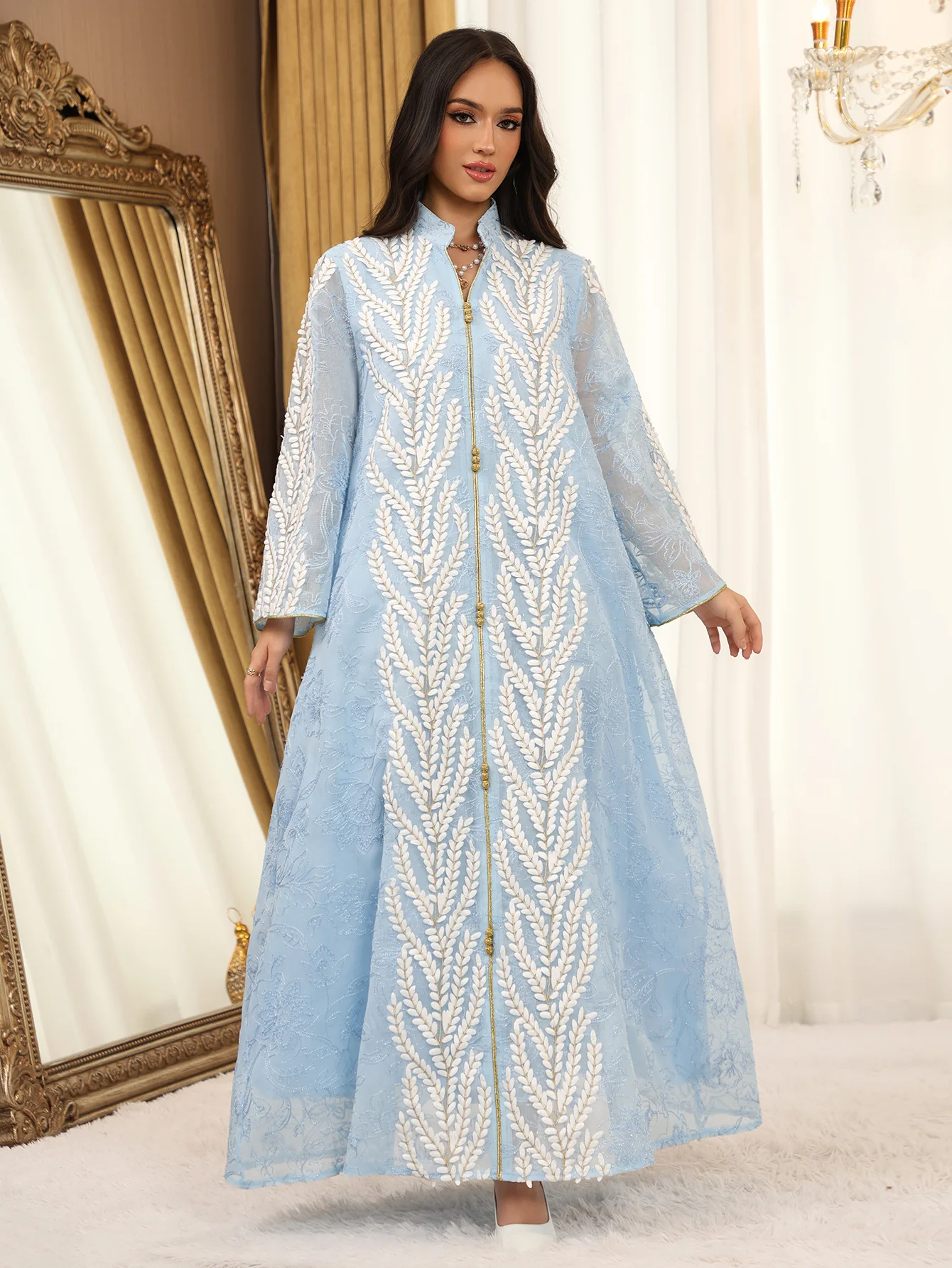 جلابية طويلة بتطريز بارز وقصة واسعة