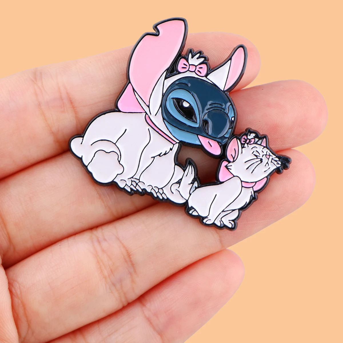

Marie Cat Enamel Pin Stitch Brooch for Women Cartoon Lapel Pins Badges on Backpack Clothing Accessories Cosplay Jewelry Gift