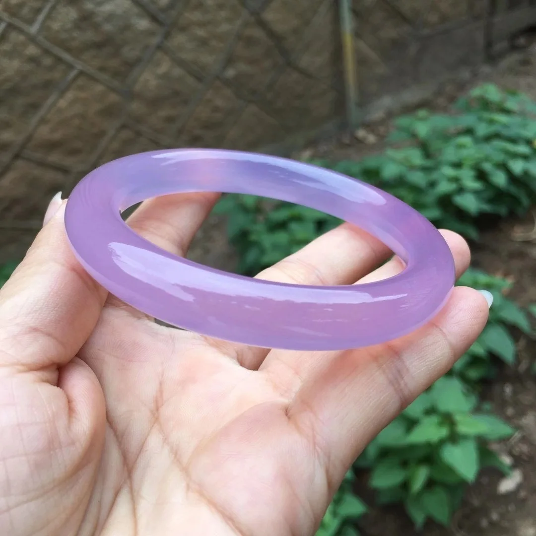 

Natural Agate Powder, Purple Chalcedony, Round Strips, Moist and Ice-transparent Bracelets, Women's Fashion and Simple Bracelets