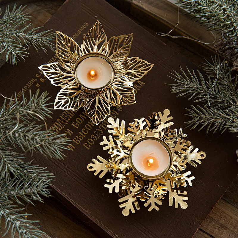 

Christmas Golden Iron Candlestick Xmas Snowflake Candle Holder Dining Table Decor Desktop Christmas Centerpiece Home Decorations