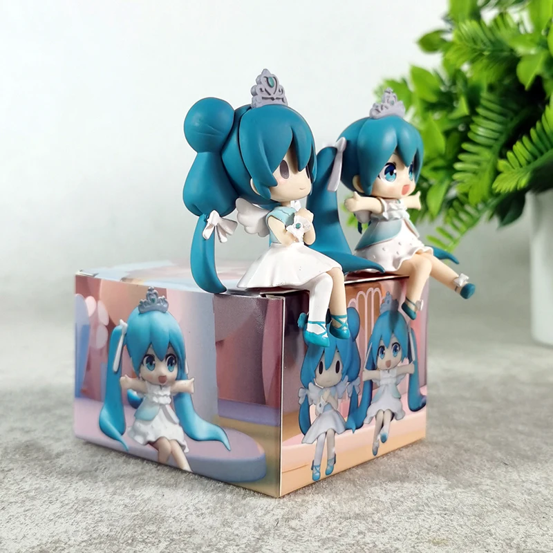 - Hatsune Miku Figure