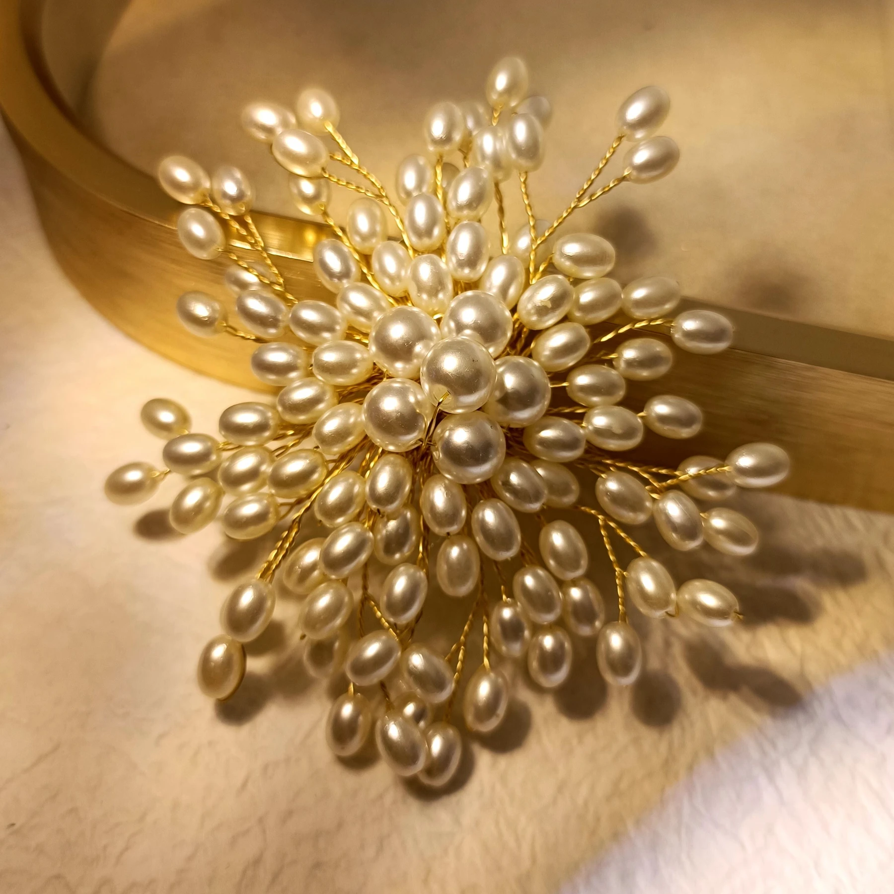 Glamours Statement Layered Spray Imitated Pearls Flower Bridal Brooch Wedding Accessory