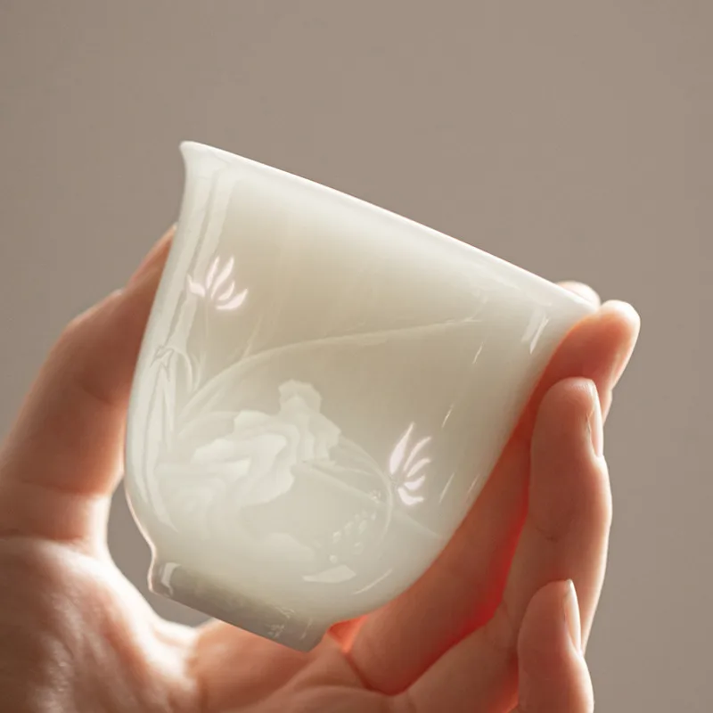 120ML Chinese Exquisite White Porcelain Teacup Tasting Tea God Cup Small Meditation Cup Smelling Fragrant Mug Kungfu Teaset Gift