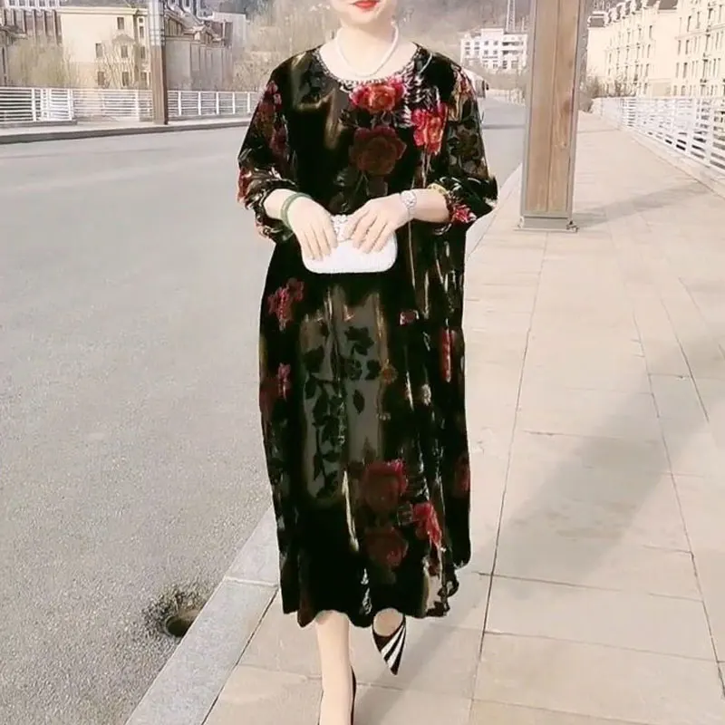 Рисунок 4 - Женское винтажное платье с цветочным принтом