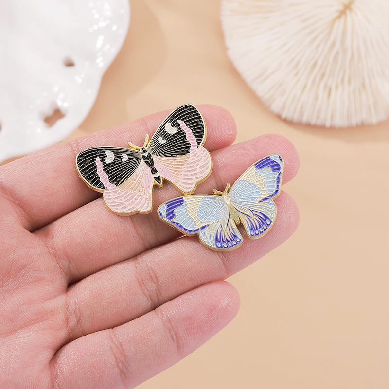 Schmetterling Emaille Pin Motte Pronomen Insekt Tier Abzeichen Punk Schöne Brosche Halloween für Frauen Goth Hexe Schmuck Revers Geschenke – Detail 6