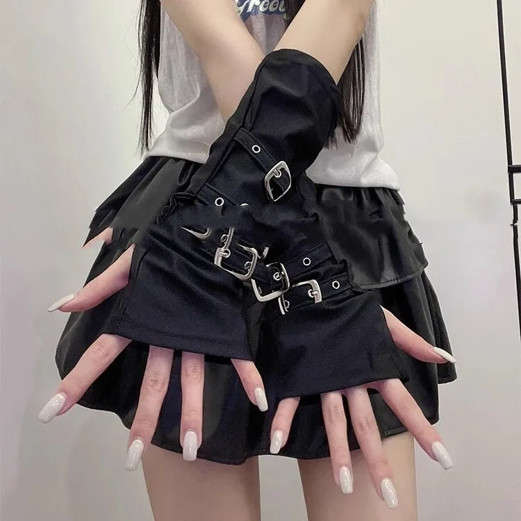 Autumn and winter night teaching room sleeves for women, black half cut open finger gloves, metal buckle, dark punk sun