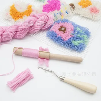 Rug Yarn Diy Cut Latch Hook Kits DIY Latch Crochet Hook Wooden Handle Yarn Cutter Tool For Canvas Mat Rug Craft Handmade Tools 1