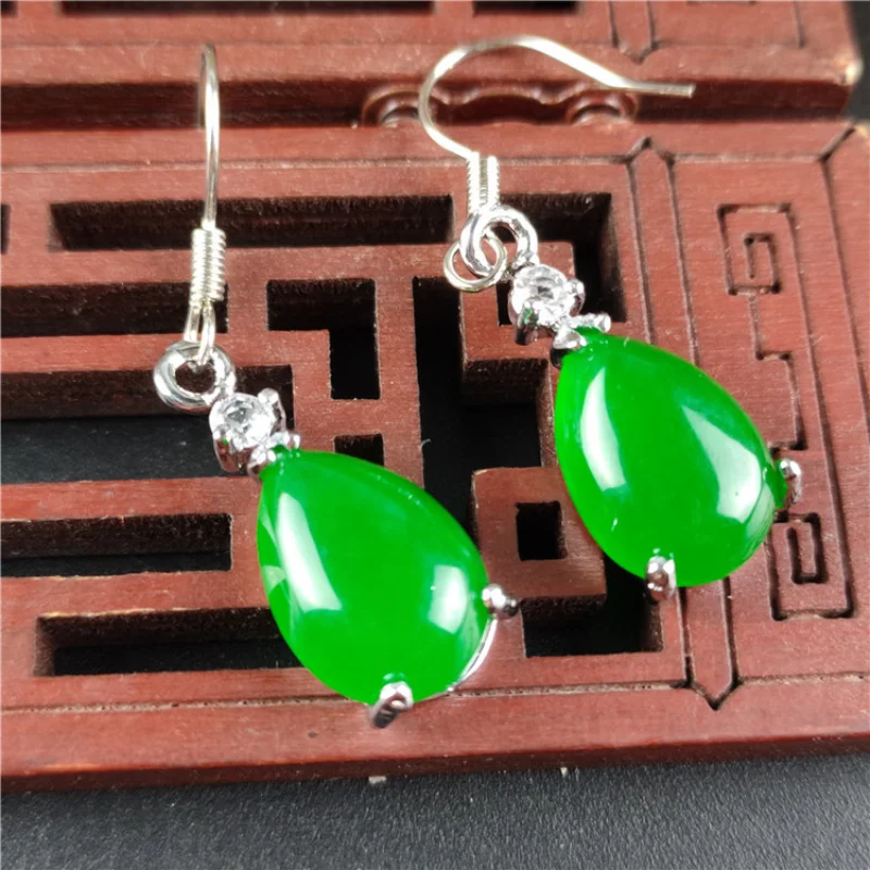 The New King Green Ma Laiyu Inlaid Emerald Drop Egg Earrings Women'S Simple Joker Jewelry