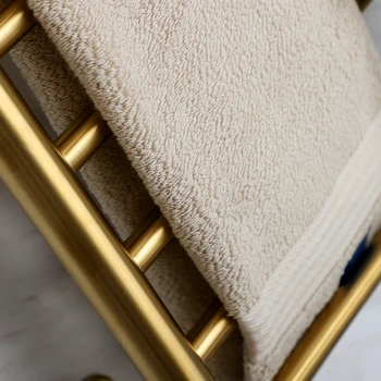 ราวแขวนผ้าเช็ดตัวแบบอุ่นร้อนสีทอง 2