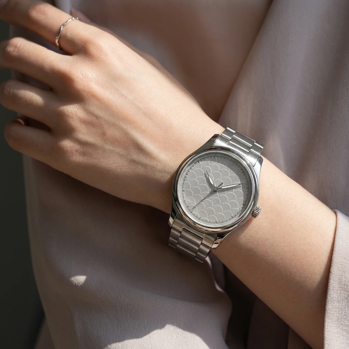 28.5mm Shell Pattern Watch Dial with Fish Scale Surface