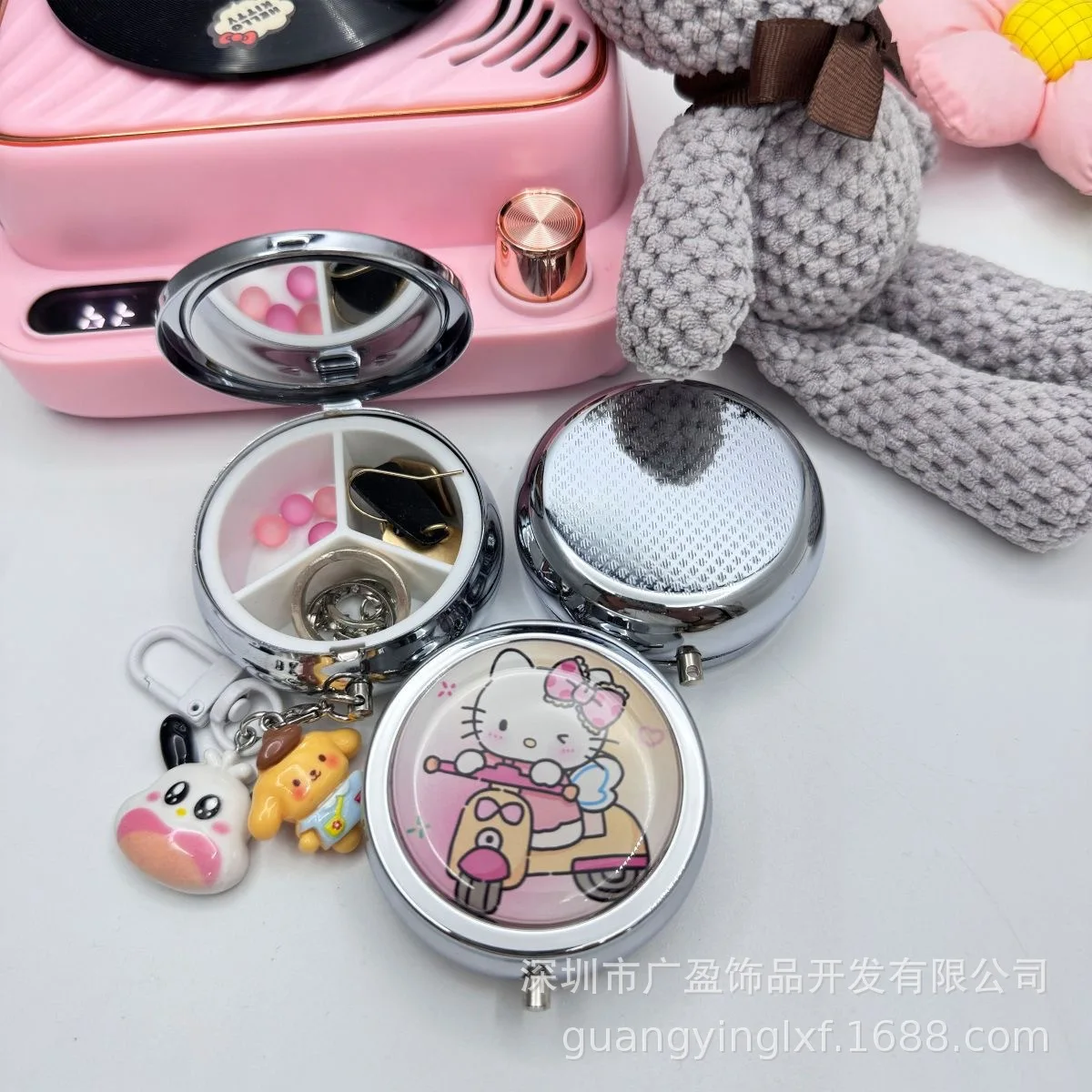 

Y2K HelloKittys Storage Box Travel Portable Large Capacity Earnail Box Medicine Box Home Storage Mini Sealed Subpackage Boxs