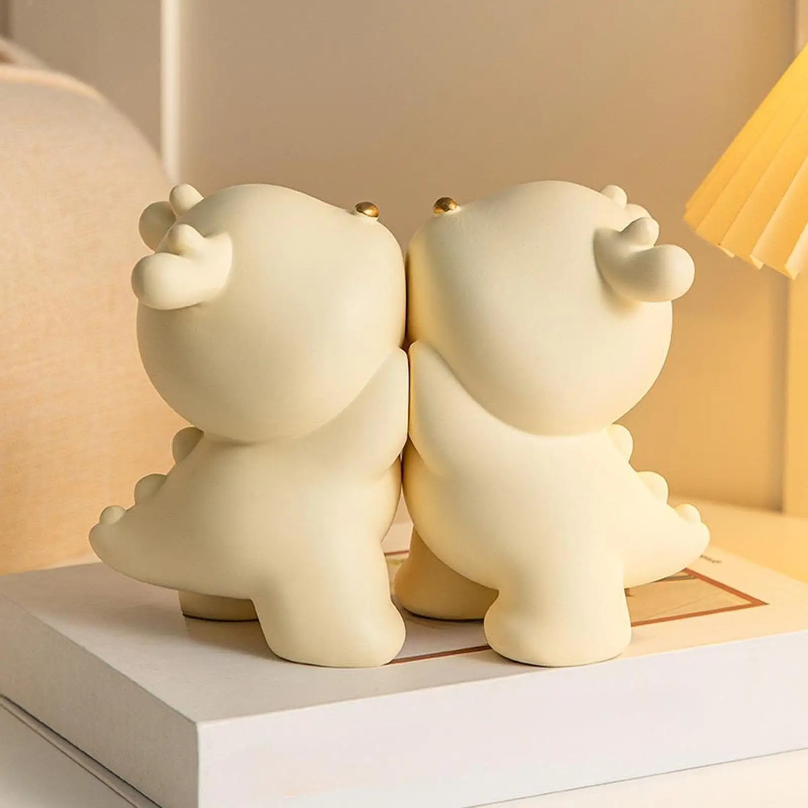 2Pcs Dragon Bookends Resin Sculpture Book Stopper Figurine Book Stand for Movies Kitchen Heavy Duty Books Office School Library
