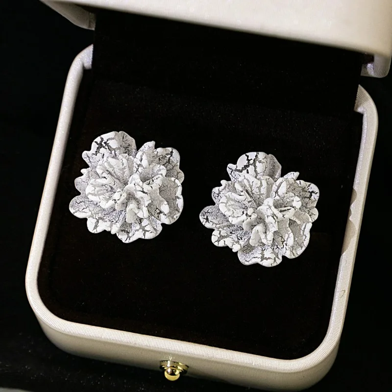 Ins Trendy Ice Crack Flowers Earrings Temperament Elegant Korean Fashion Sweet Camellia Earrings for Women Girls Jewelry Gifts