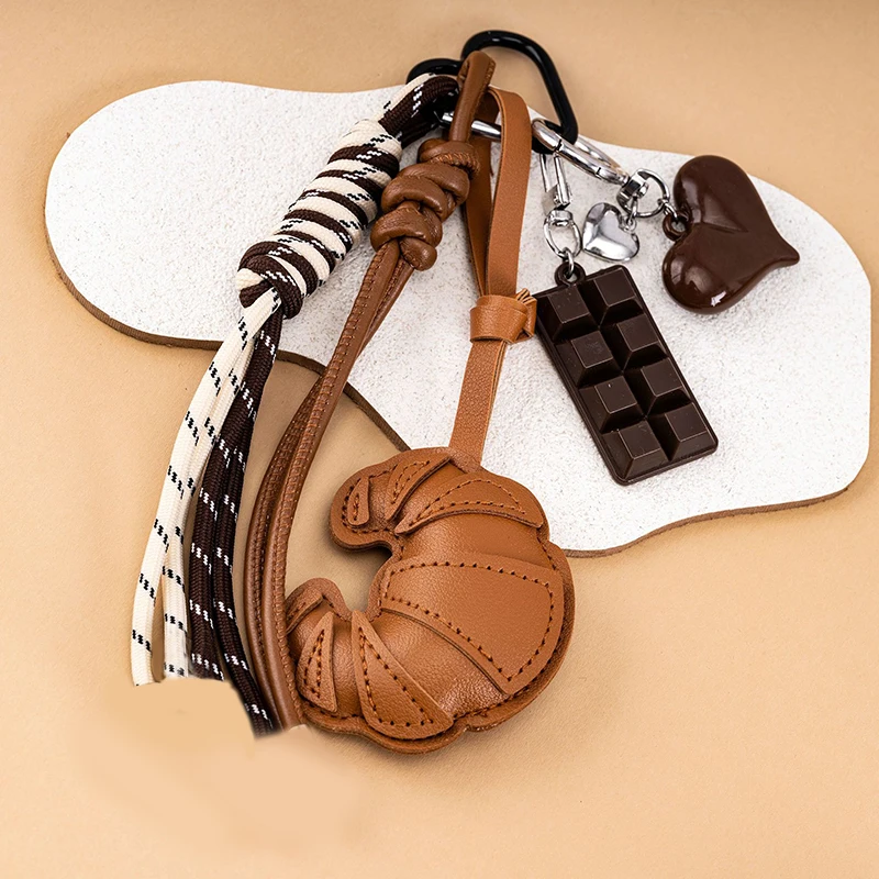 Neuer geflochtener Seil-Croissant-Schlüsselanhänger, herzförmiger Handy- und Schokoladentaschenanhänger, Charms, Ornamente, Geschenke – Detail 3